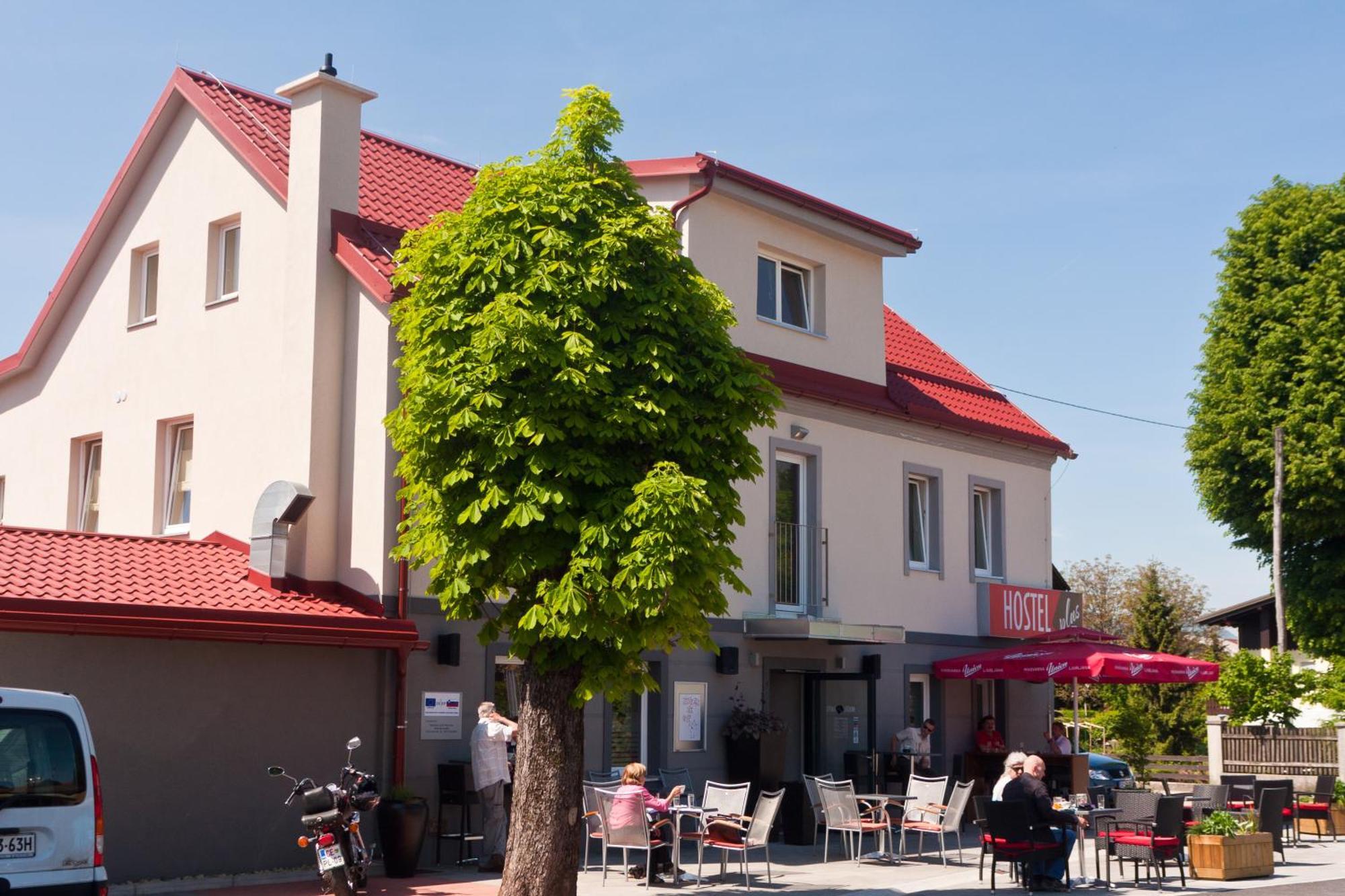 Hostel Plus Caffe Petrovče Extérieur photo